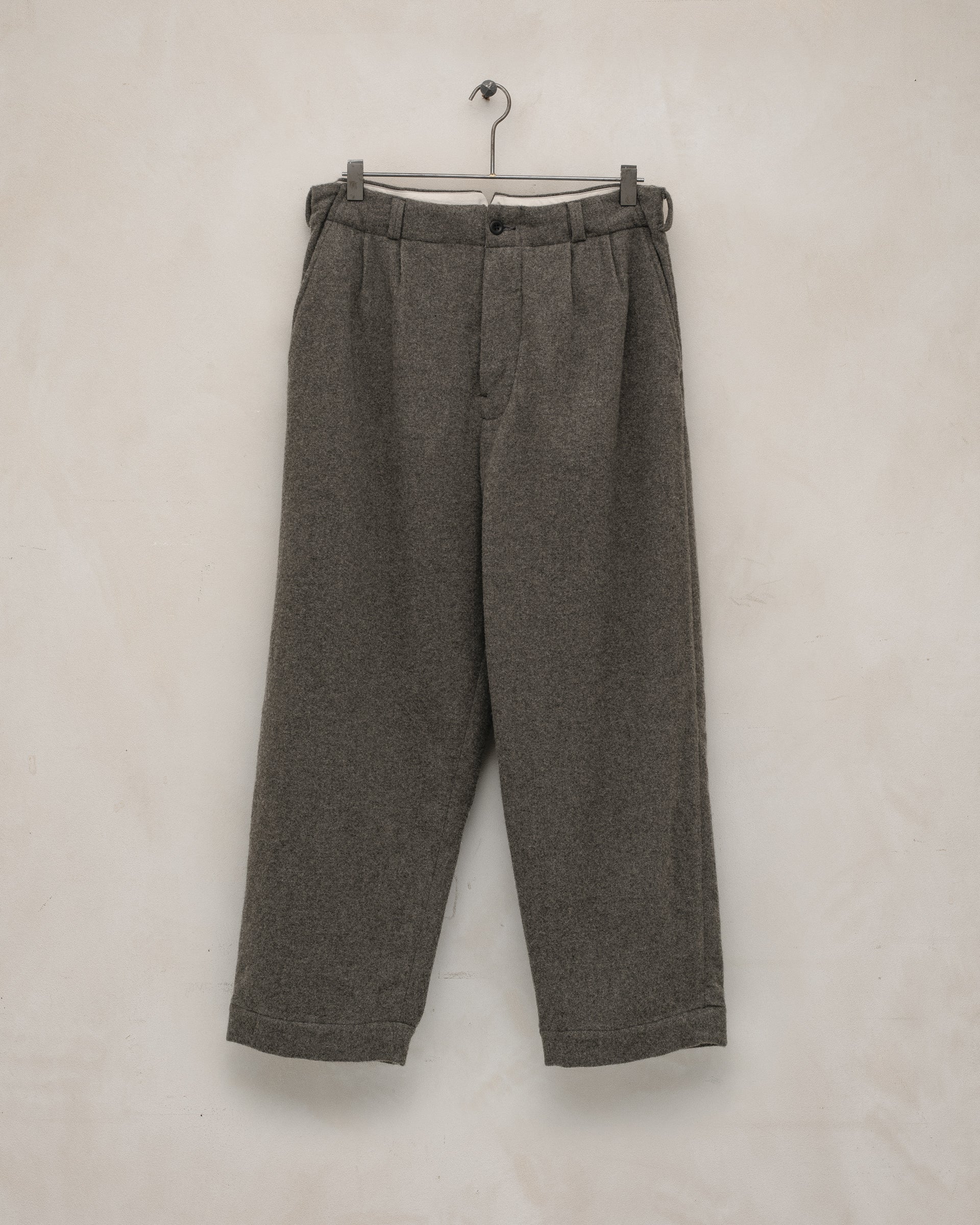 Two Pleat Pant - Brushed Cashmere/Wool Flannel, Mid-Grey – evan kinori