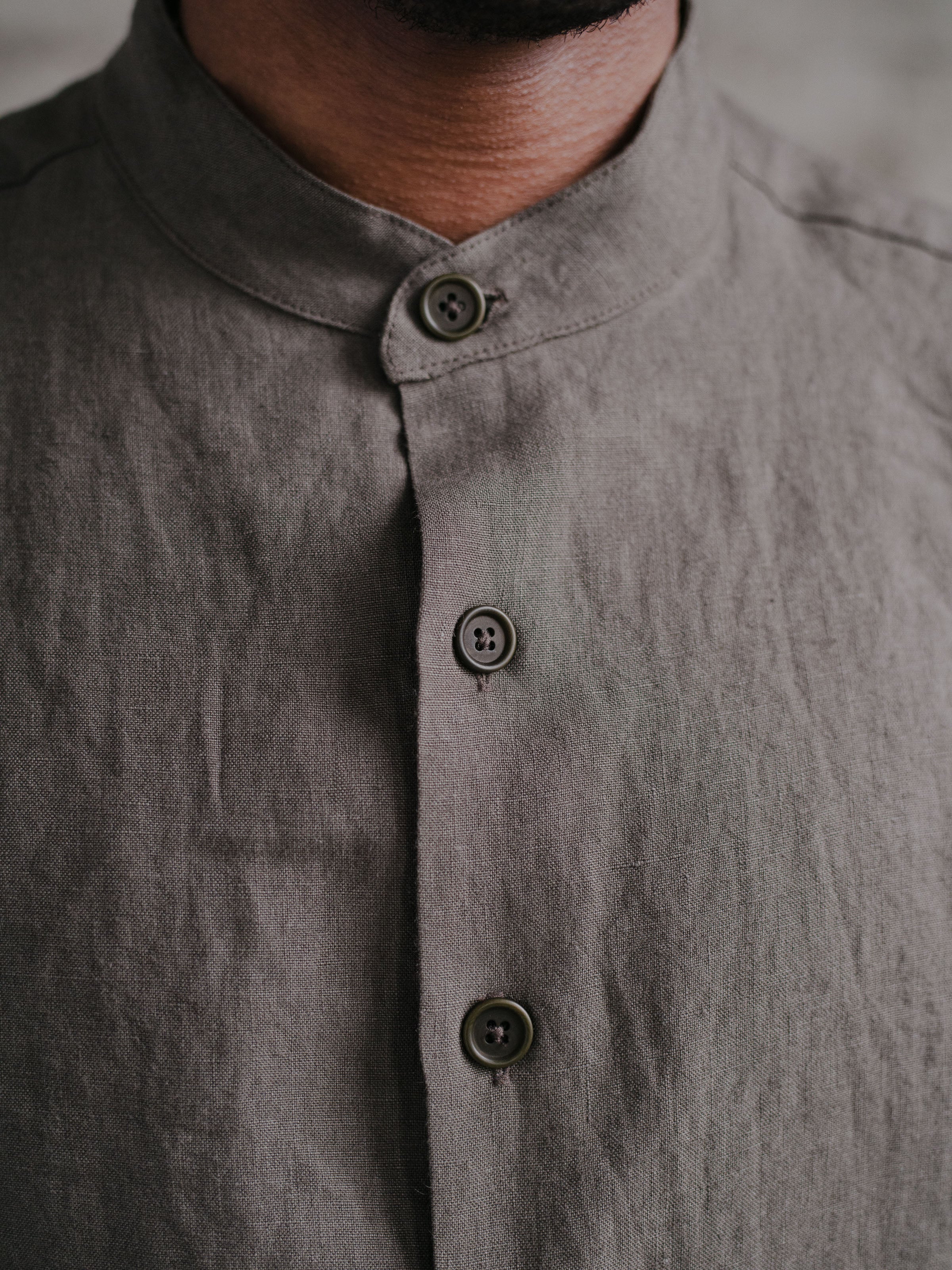 Band Collar Shirt - Tumbled Linen, Olive – evan kinori