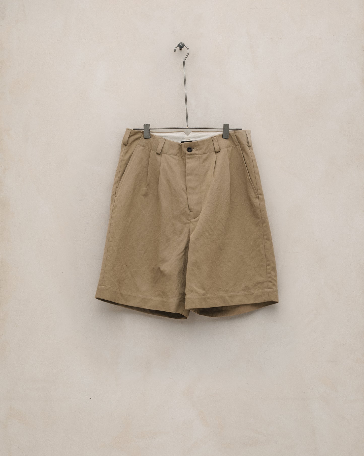 Two Pleat Short - Gallnut Cotton/Washi Twill, Khaki (Natural Gallnut Dye)