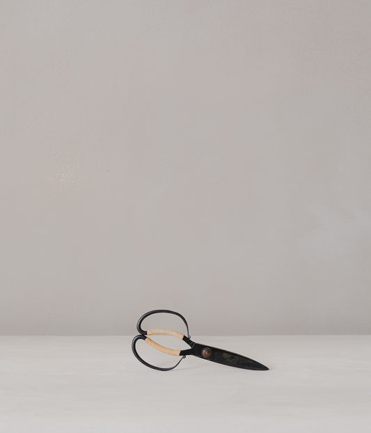 Tajika - Rattan Scissors