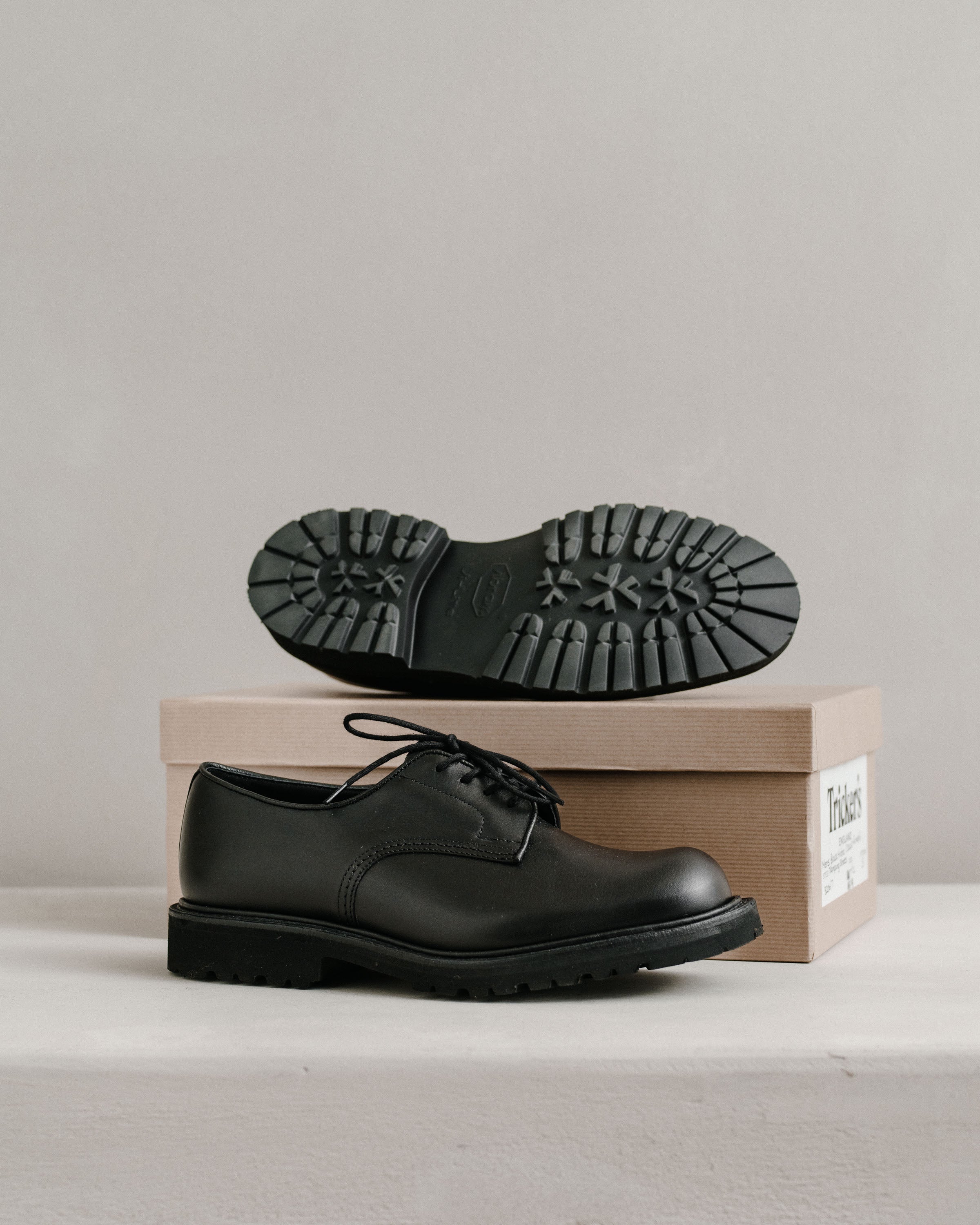 Tricker's Tramping Shoe - Matte Black – evan kinori