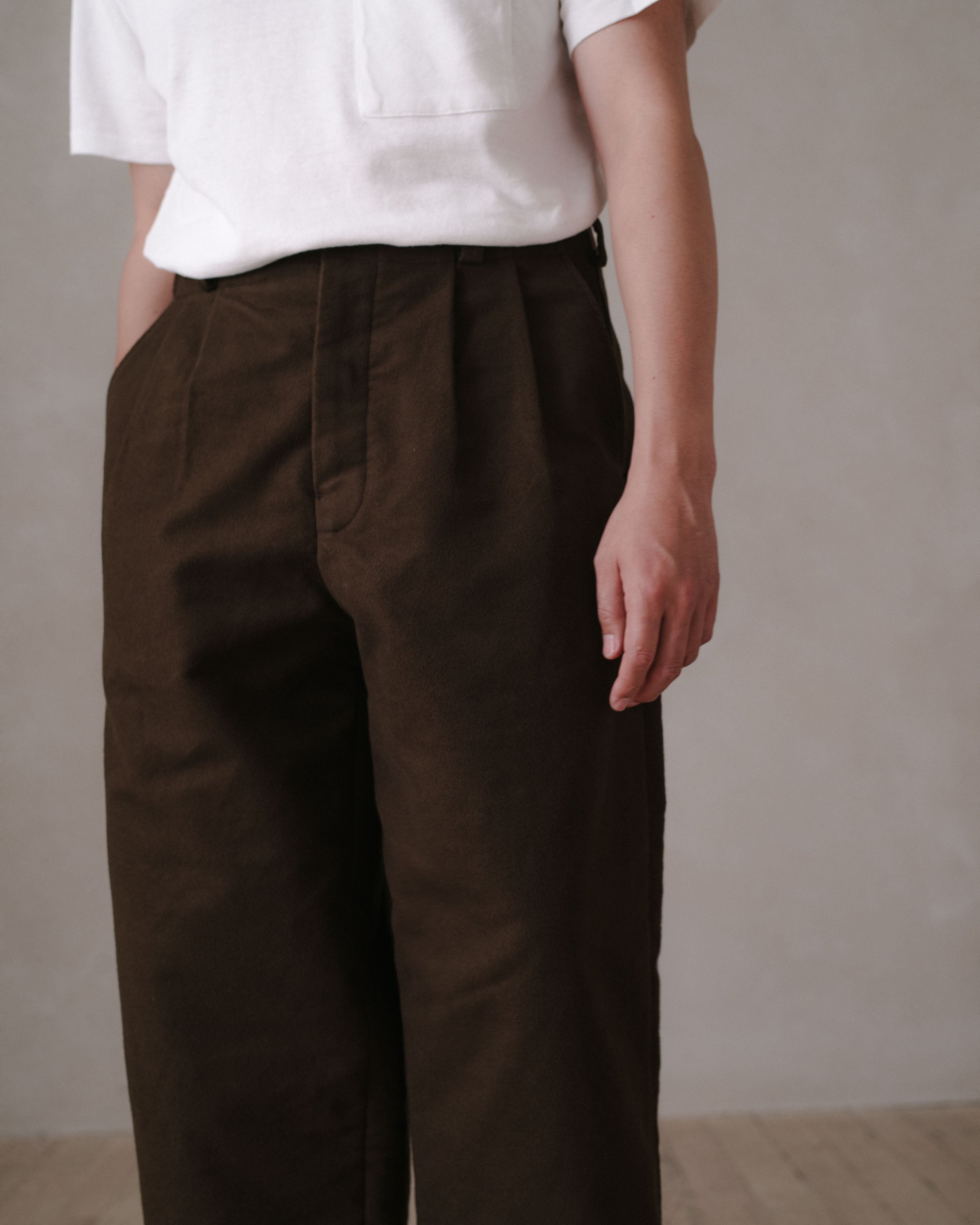 Two Pleat Pant - Organic Cotton Moleskin, Brown – evan kinori