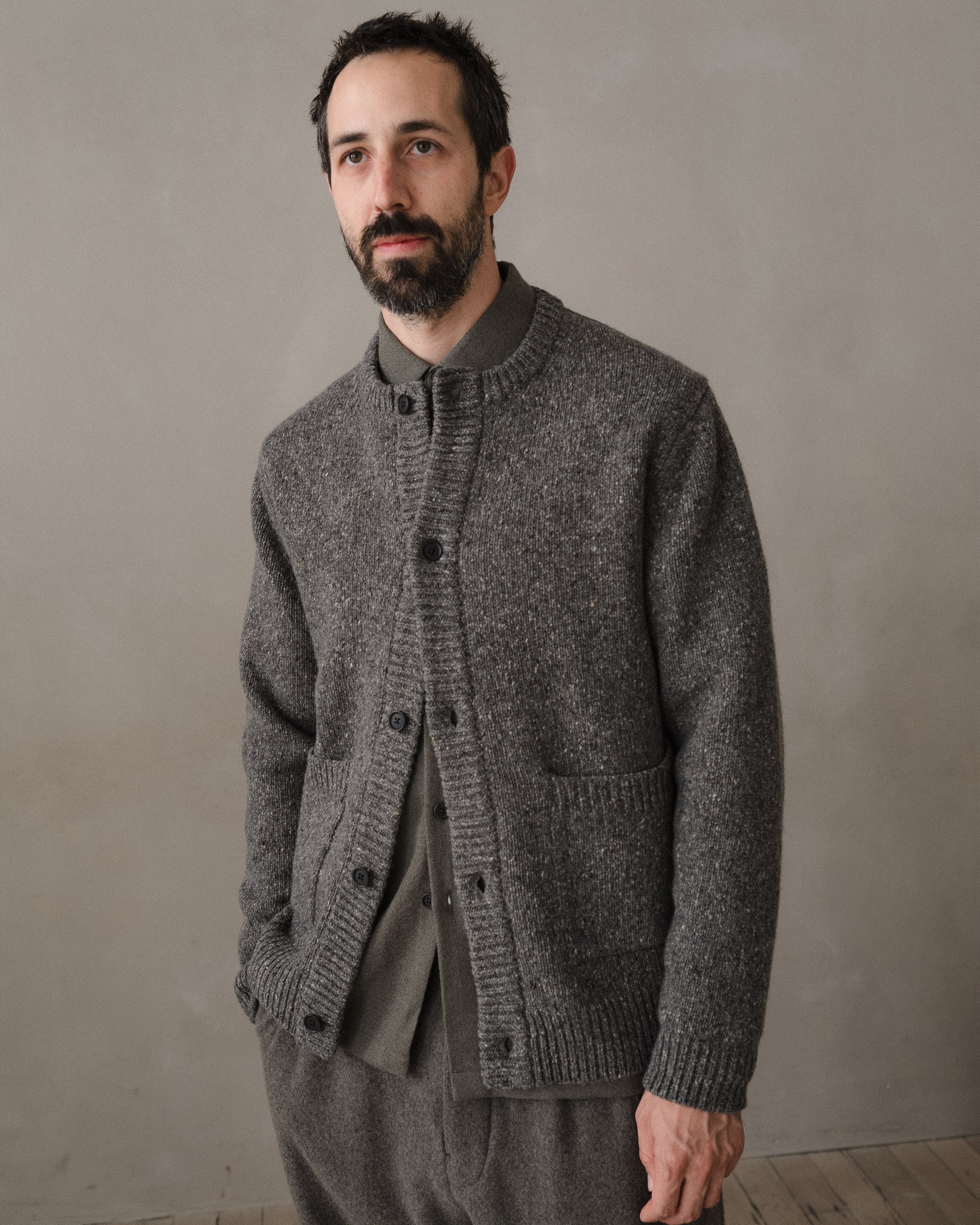 Crewneck Cardigan - Wool Tweed, Heather Grey – evan kinori