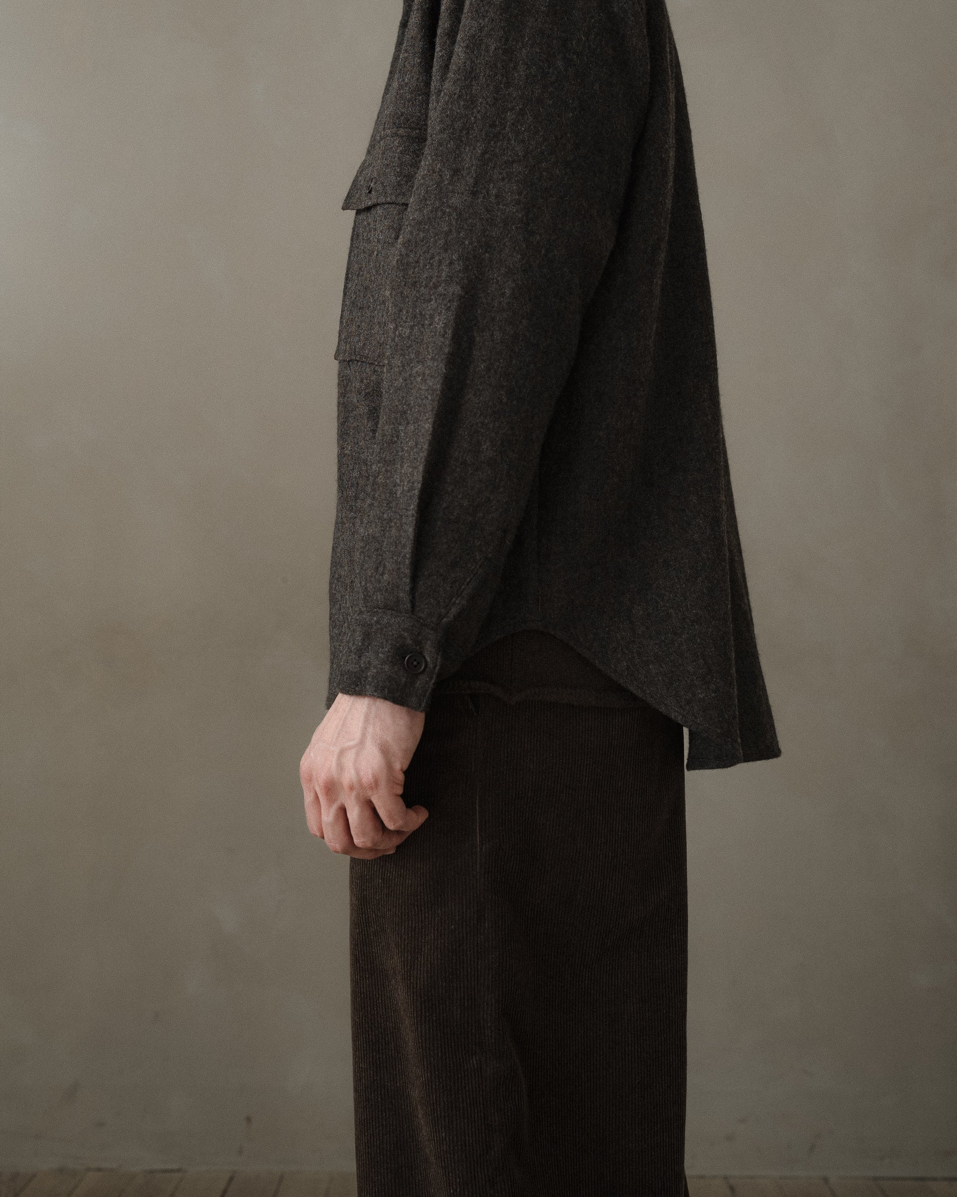 Big Shirt - Undyed Wool Herringbone, Dark Brown – evan kinori
