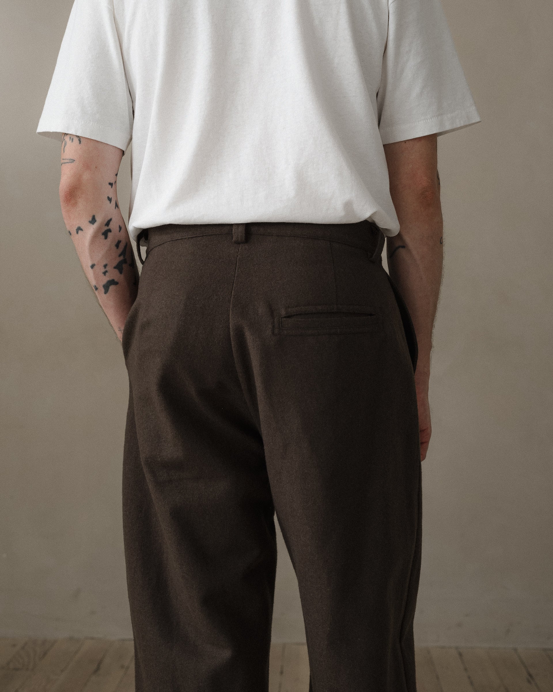Single Pleat Pant - Brushed Broken Twill, Dark Olive – evan kinori