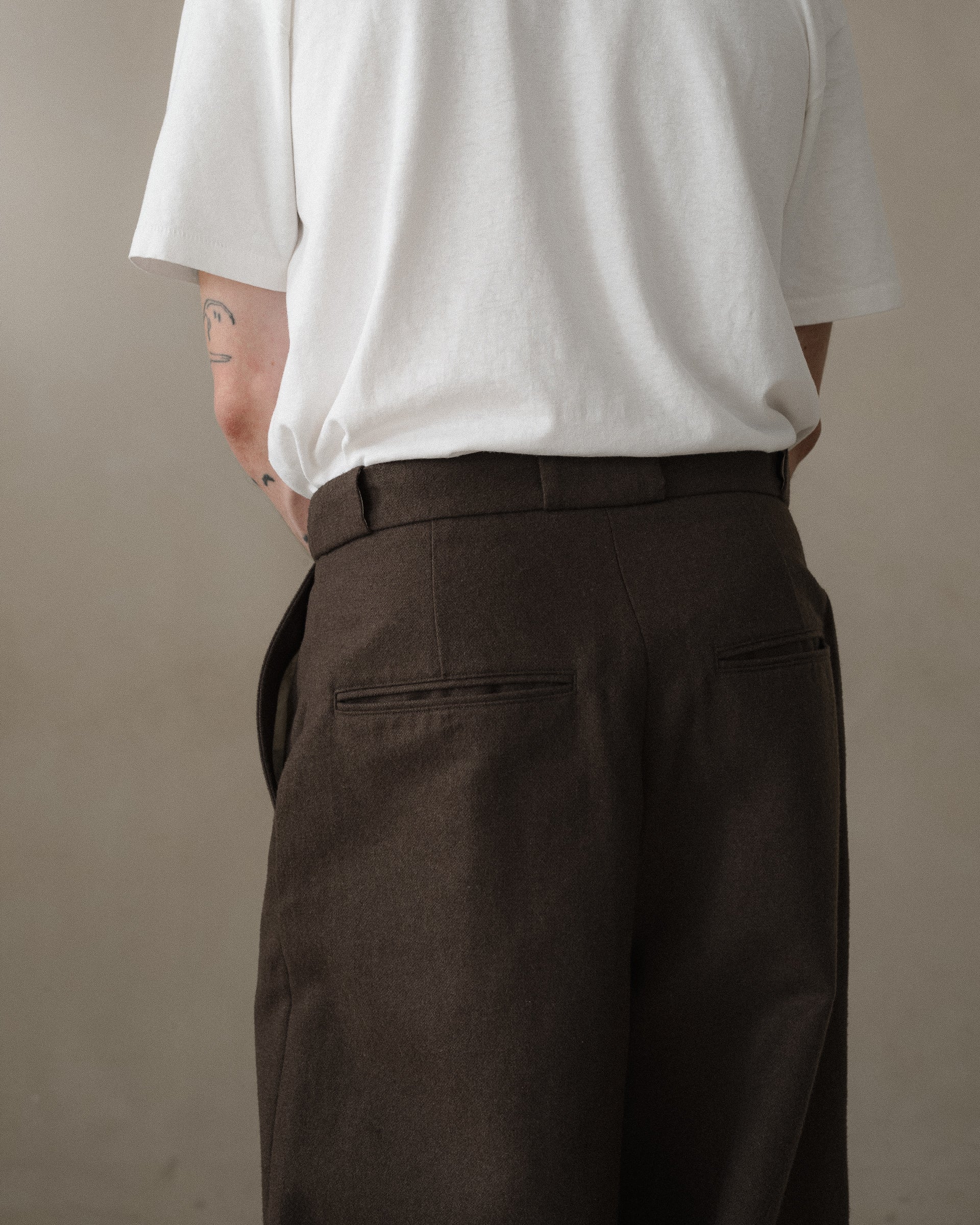 Flat Front Pant - Brushed Broken Twill, Dark Olive – evan kinori