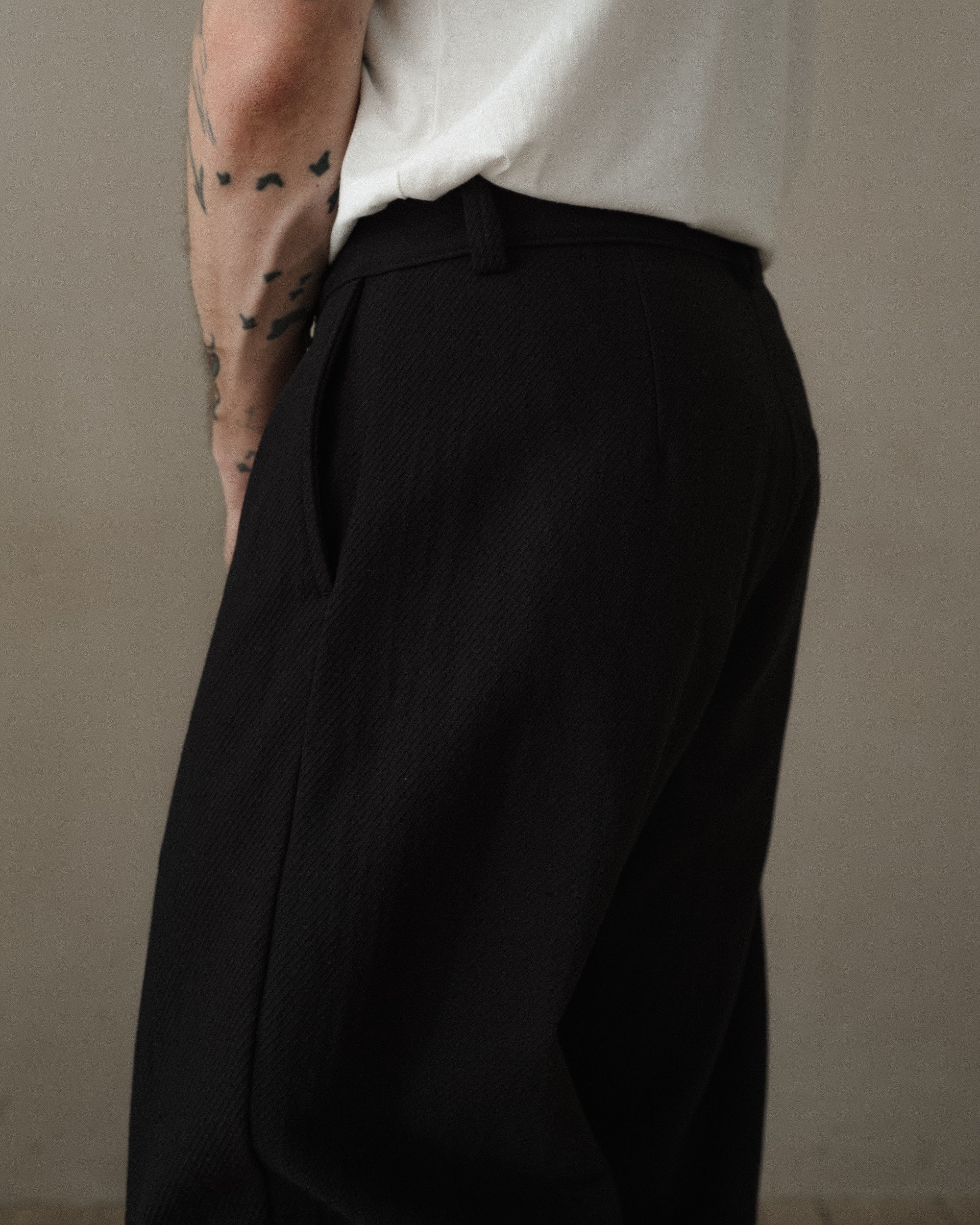 Single Pleat Pant - Cotton Kersey, Black – evan kinori