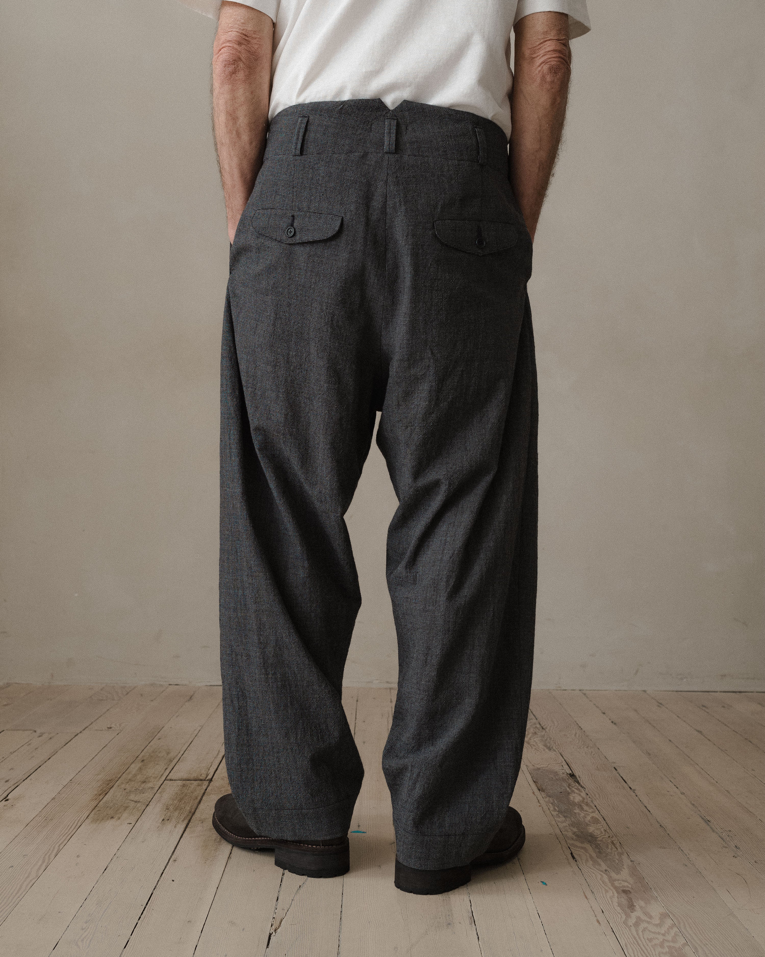 Two Pleat Pant - Worsted Wool Puppytooth, Charcoal/Black – evan kinori